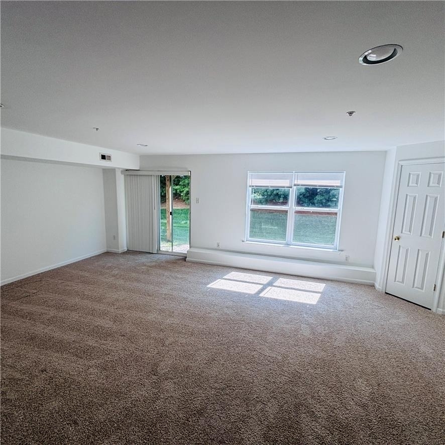 1011 King Way - Photo 7