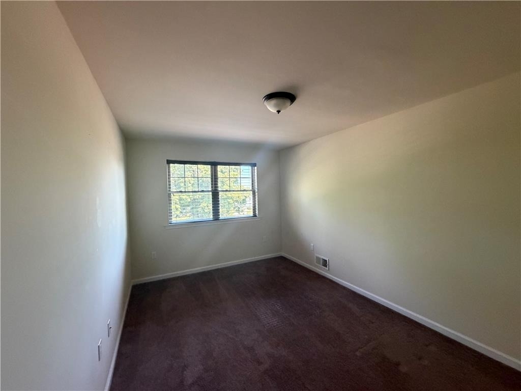 653 Linden Street - Photo 11