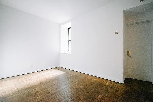 186 Claremont Avenue - Photo 1