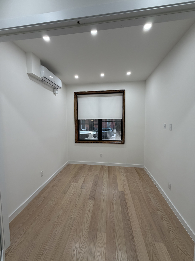 340 East 78th Street - Photo 4