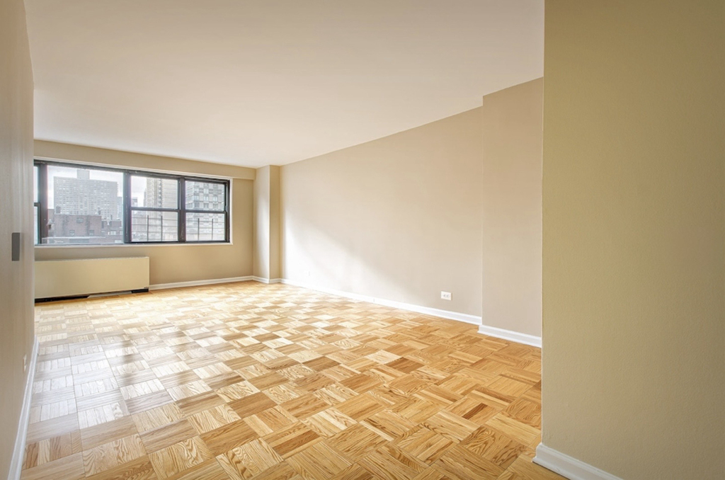 East 86th street (Upper East Side) - Photo 0