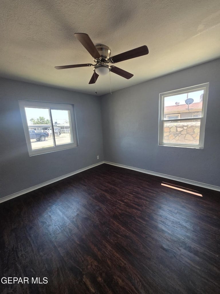 323 Mary Jeanne Lane - Photo 1
