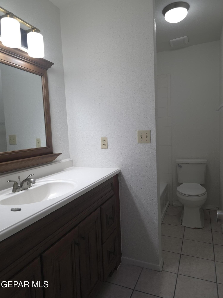3005 Barkarian Place - Photo 20