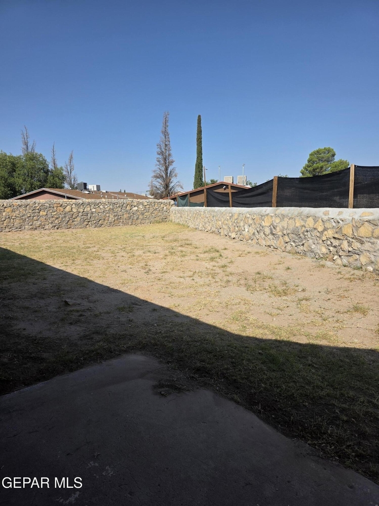 3005 Barkarian Place - Photo 28
