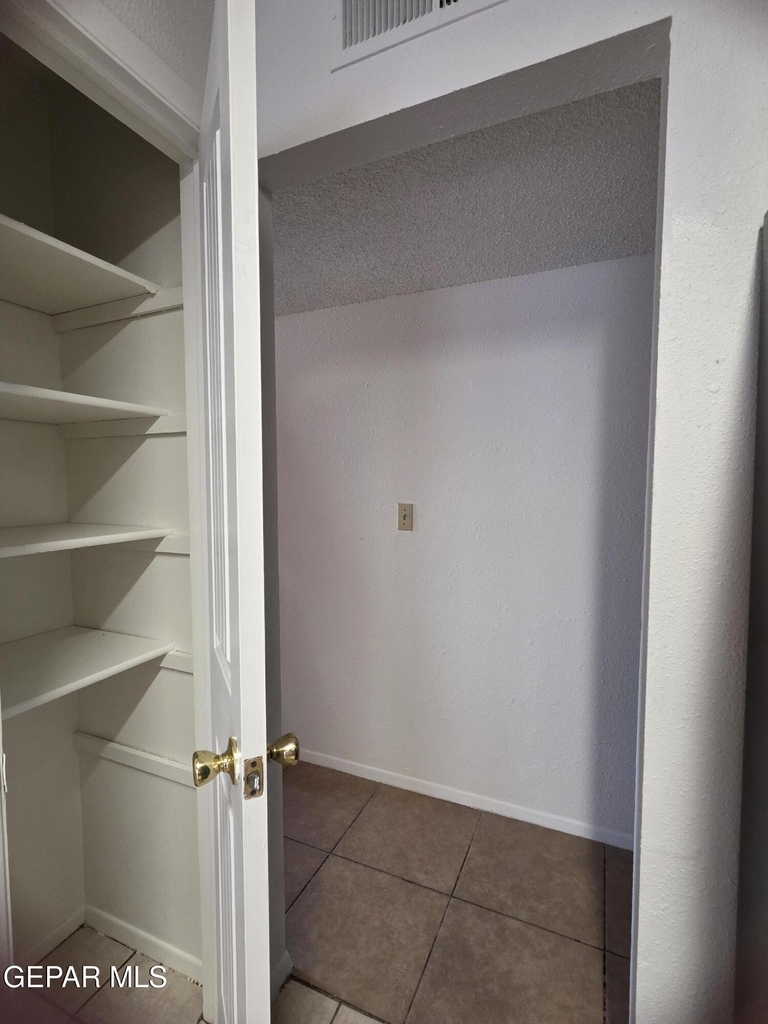 3005 Barkarian Place - Photo 12