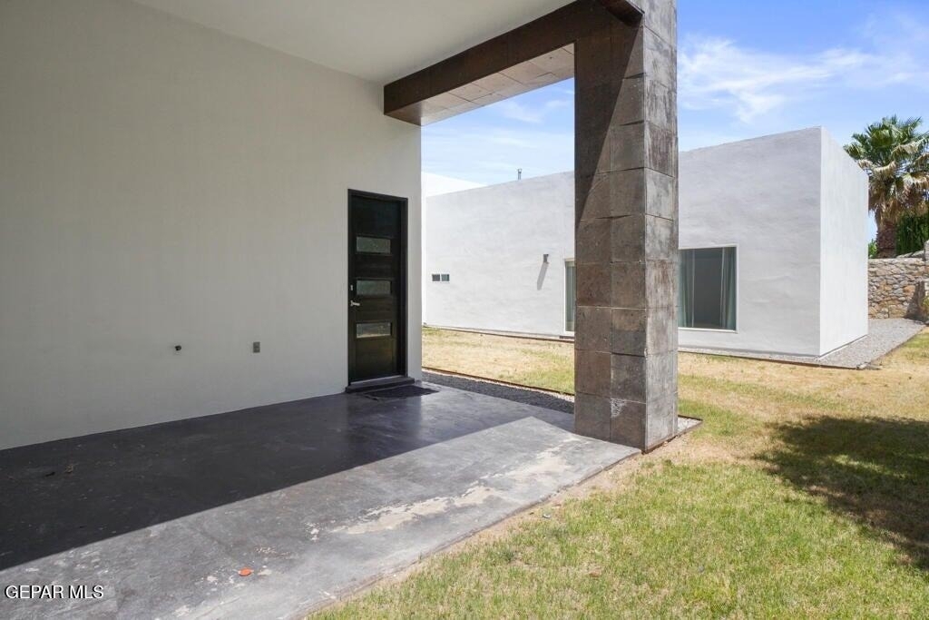 6324 Via Serena Drive - Photo 6
