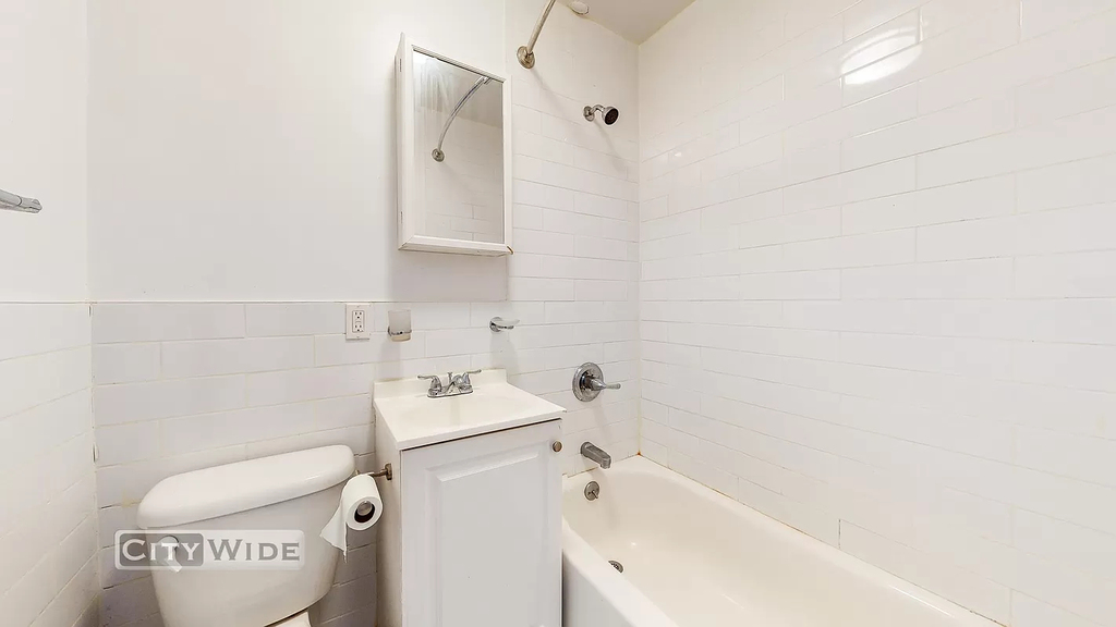 255 East 61st Street - Photo 1