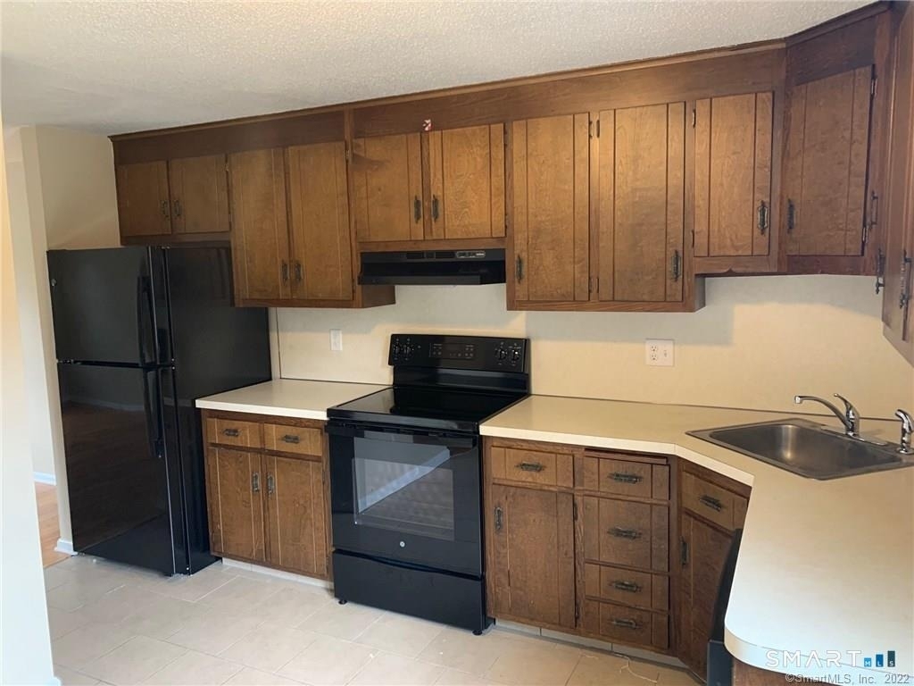 900 South Main Street - Photo 5