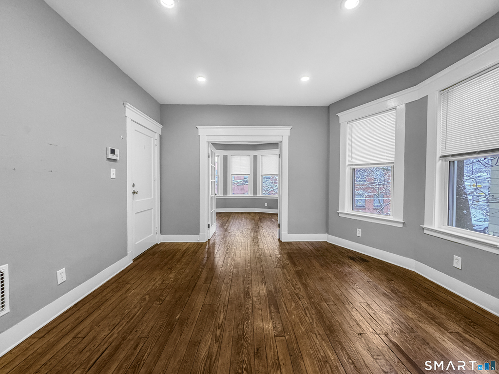 248 Nicoll Street - Photo 4