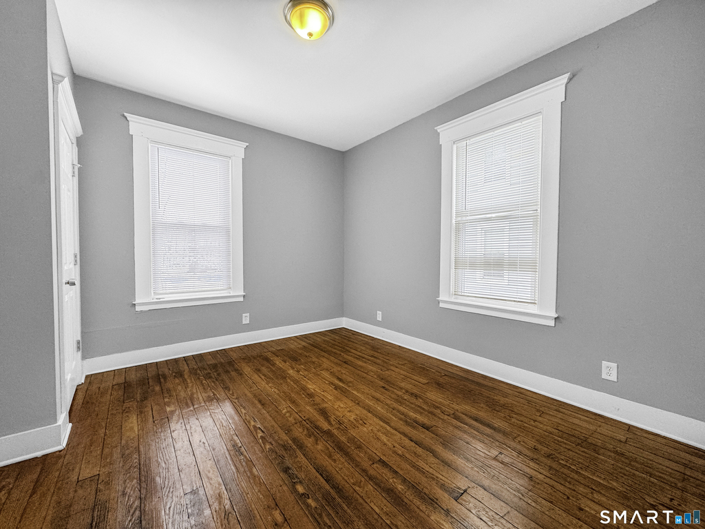 248 Nicoll Street - Photo 9