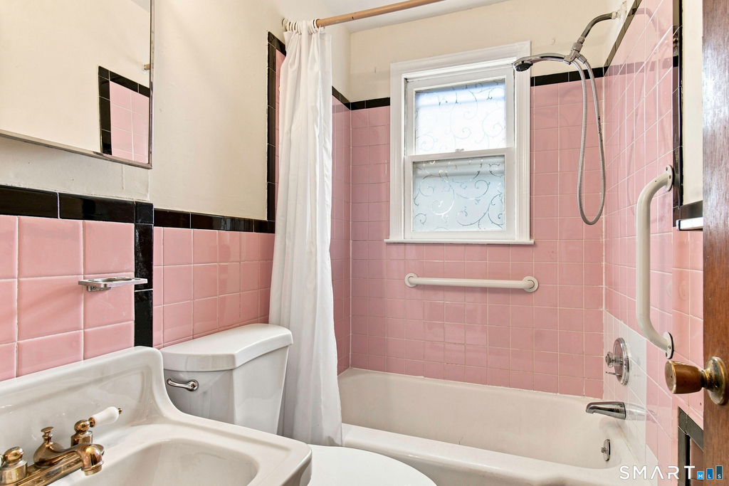 218 Flax Hill Road - Photo 4