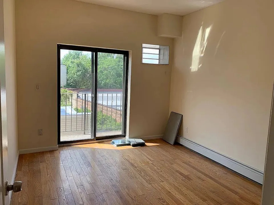 72 Buffalo Avenue - Photo 0