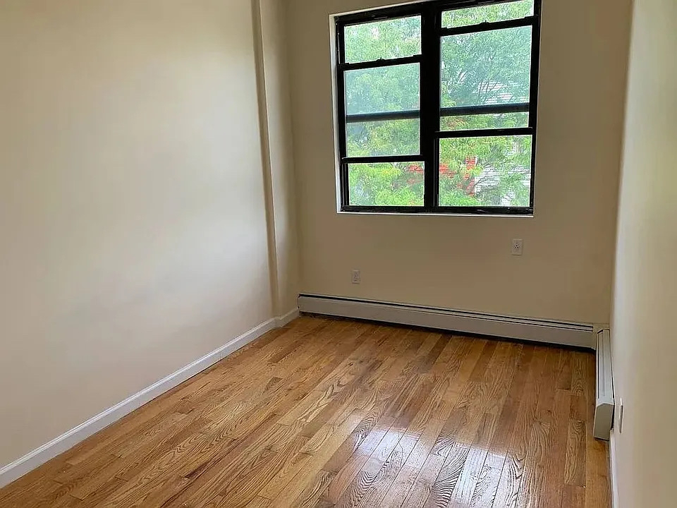 72 Buffalo Avenue - Photo 1
