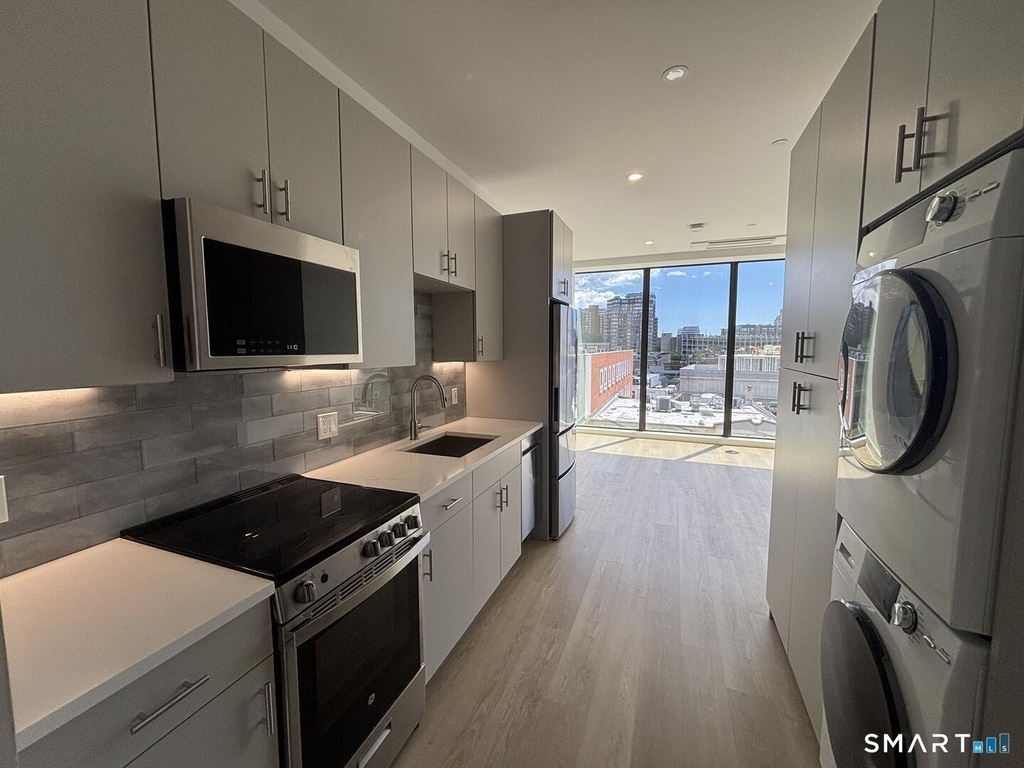 460a Summer Street - Photo 0