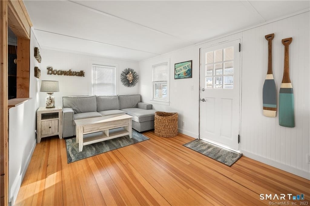 121 Shore Road - Photo 4