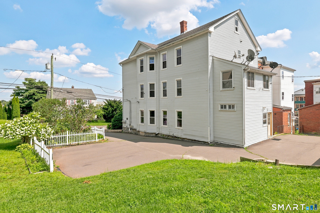 126 Booth Street - Photo 5