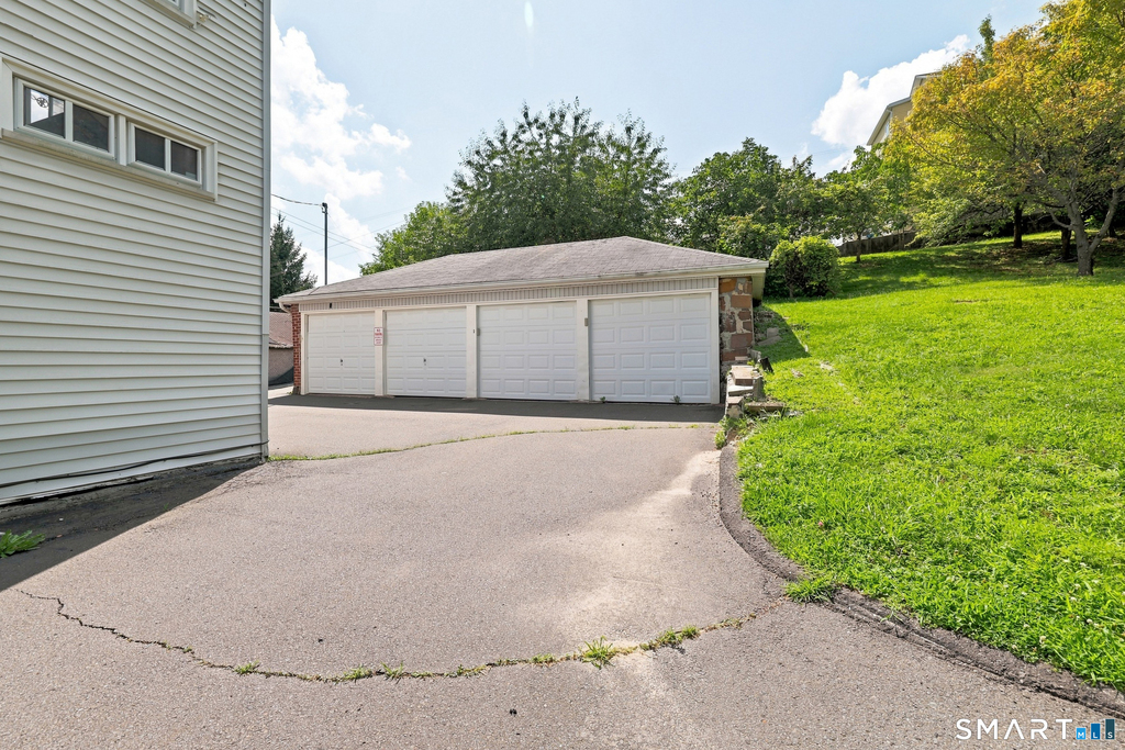 126 Booth Street - Photo 4
