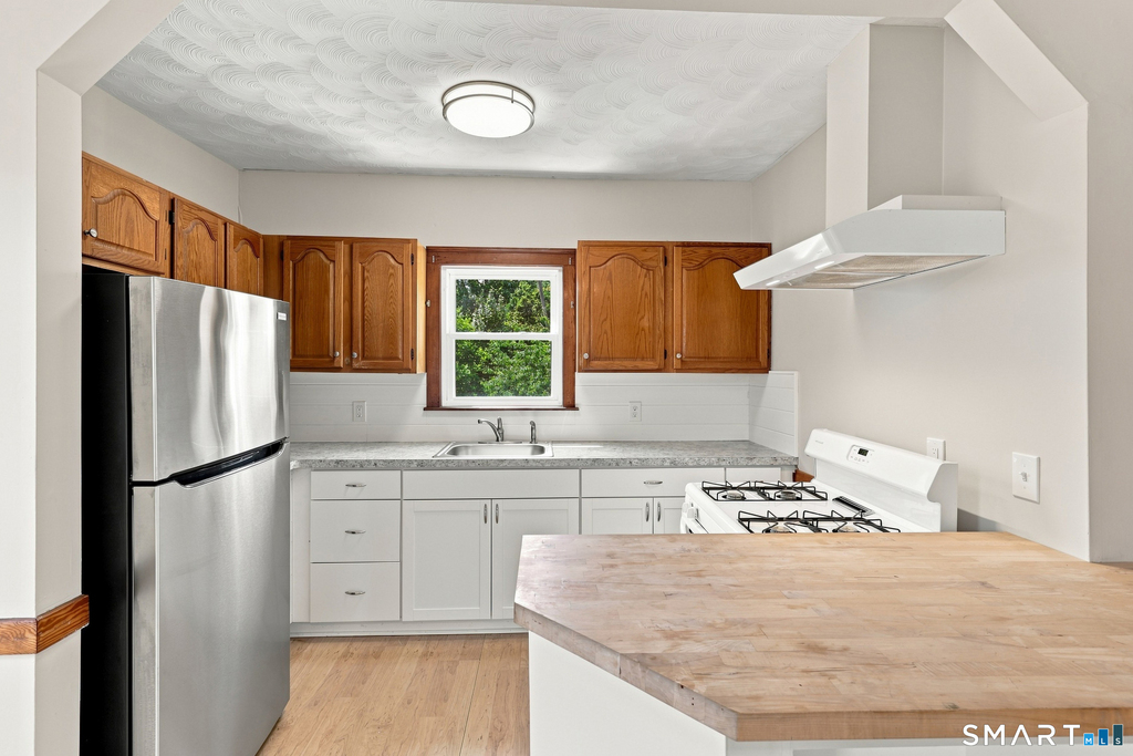 126 Booth Street - Photo 7