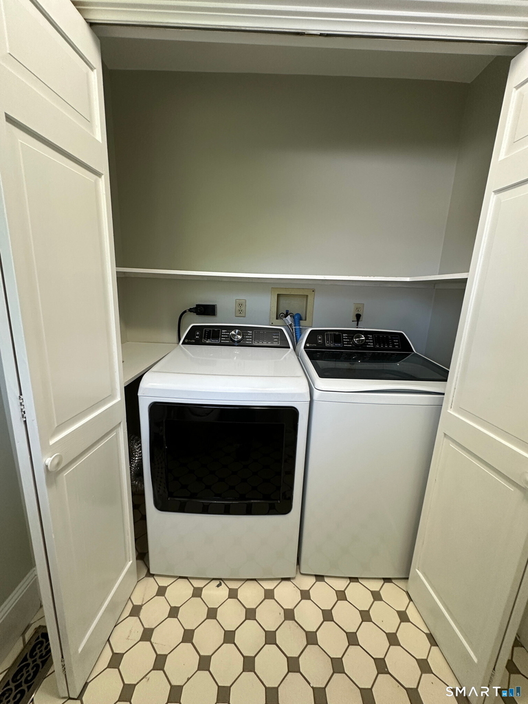111 Russell Street - Photo 12