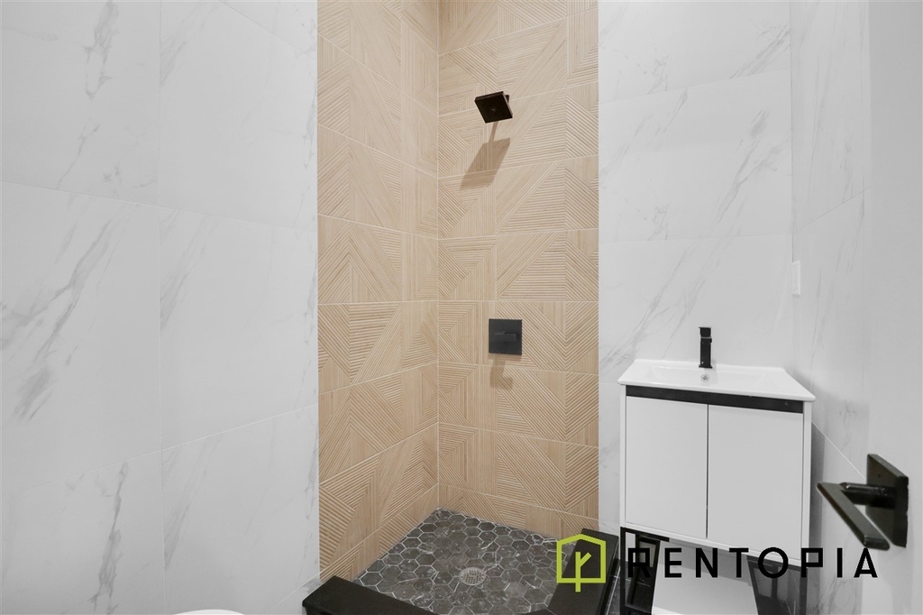 379 South 1st Street - Photo 4