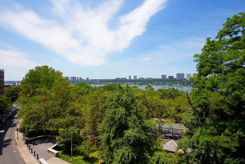 920 Riverside Drive - Photo 17