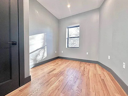1360 Herkimer Street - Photo 3