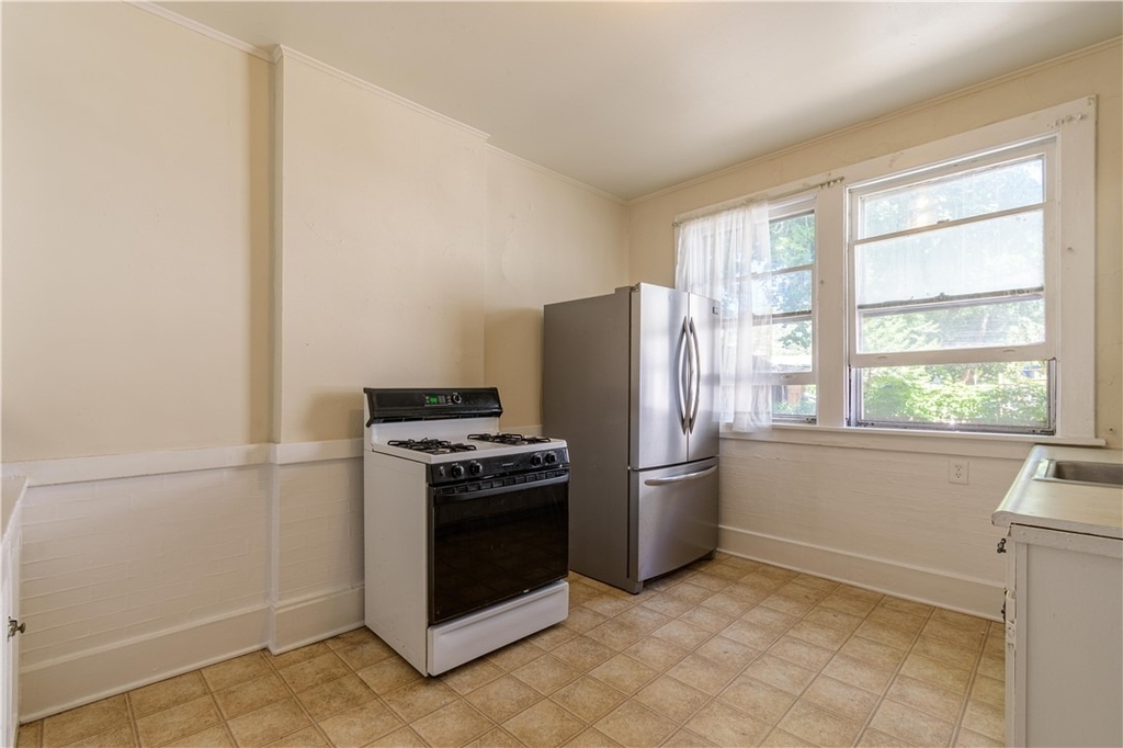 760 Harvard Street - Photo 7