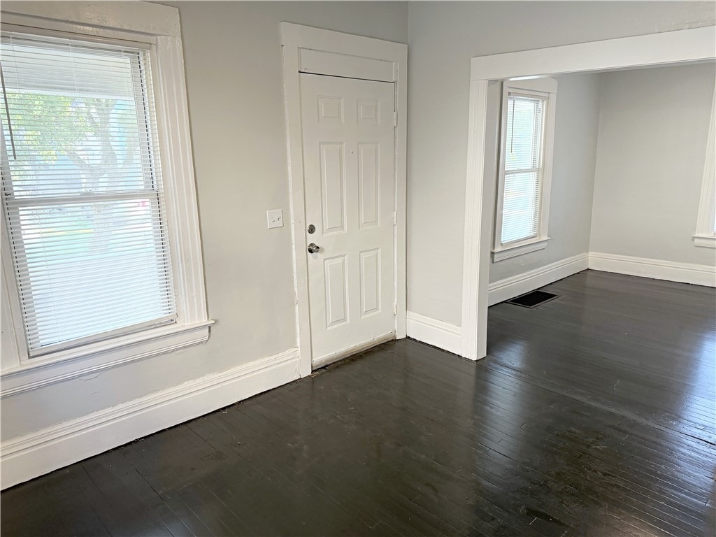 158 Mohawk Street - Photo 2