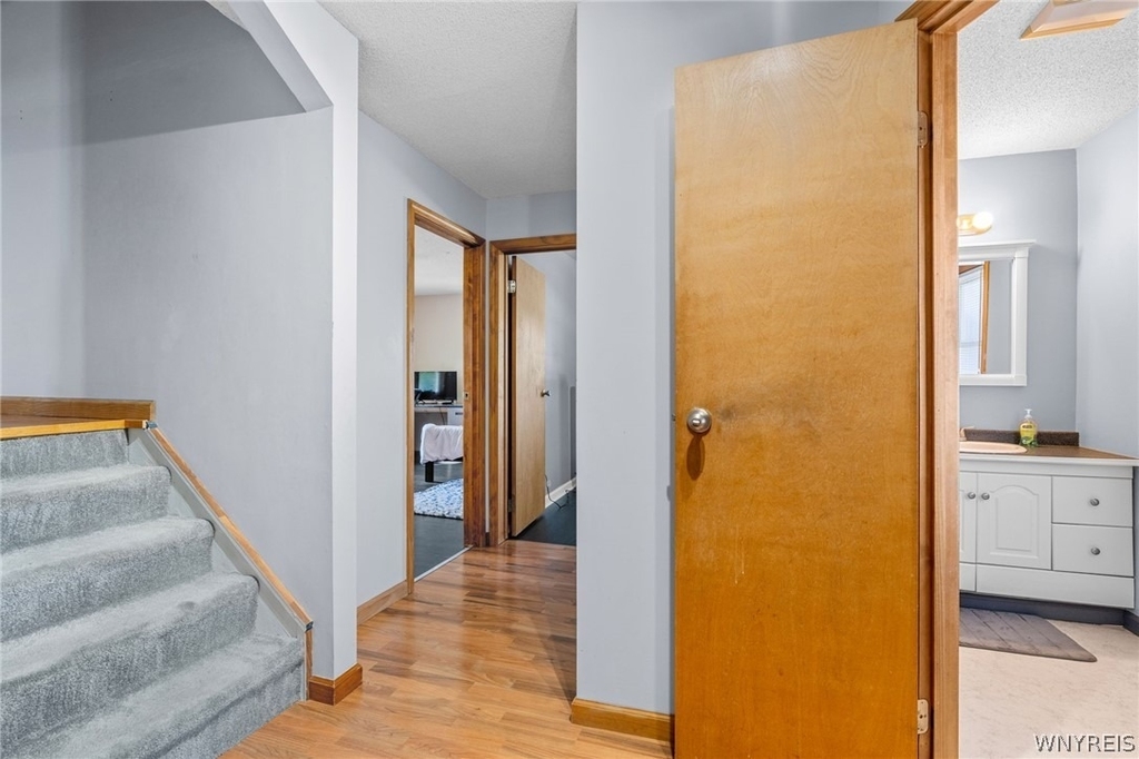 114 Flohr Avenue - Photo 16