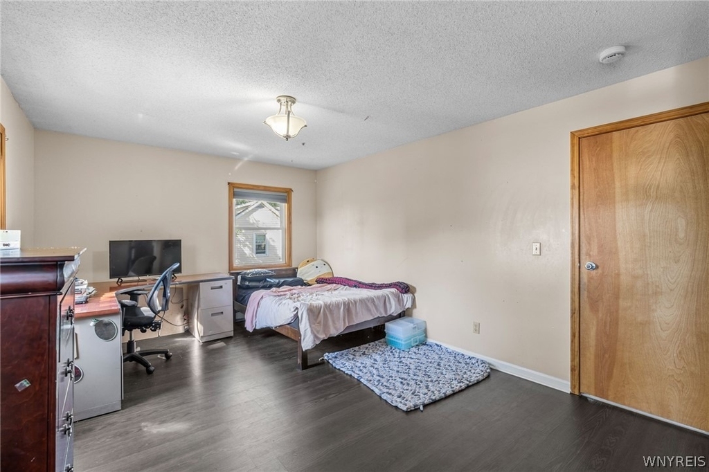 114 Flohr Avenue - Photo 27