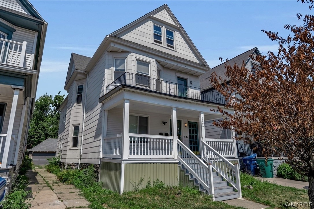 2206 Main Street - Photo 0