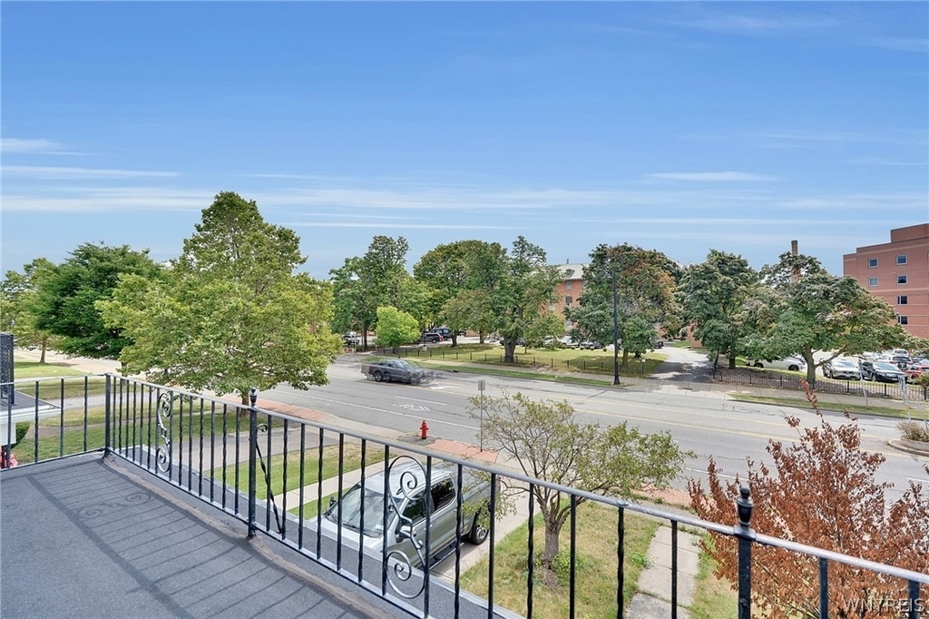 2206 Main Street - Photo 9