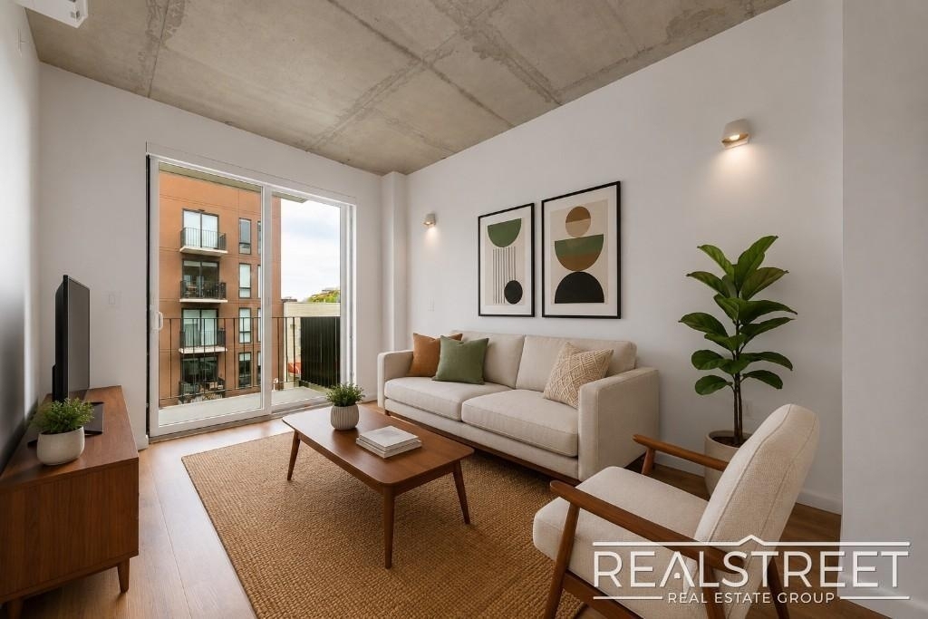 150 Noll St - Photo 2