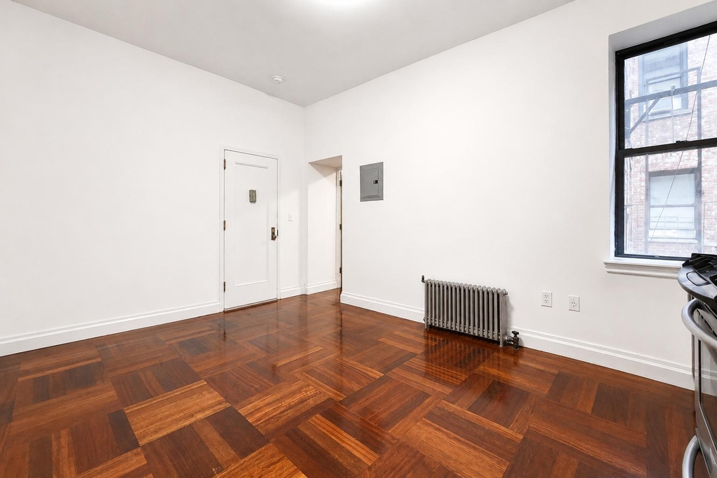 611 West 137th Street - Photo 4