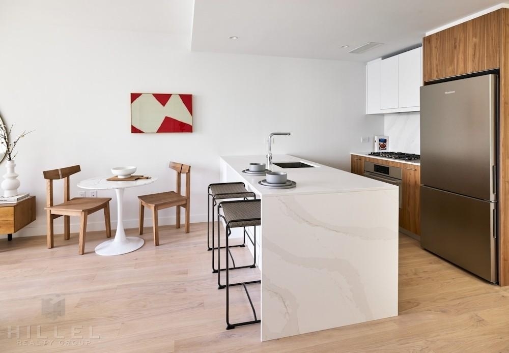Halletts Point - Photo 16