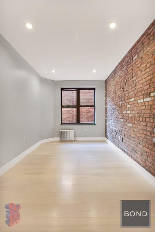 Stanton Street - Photo 2