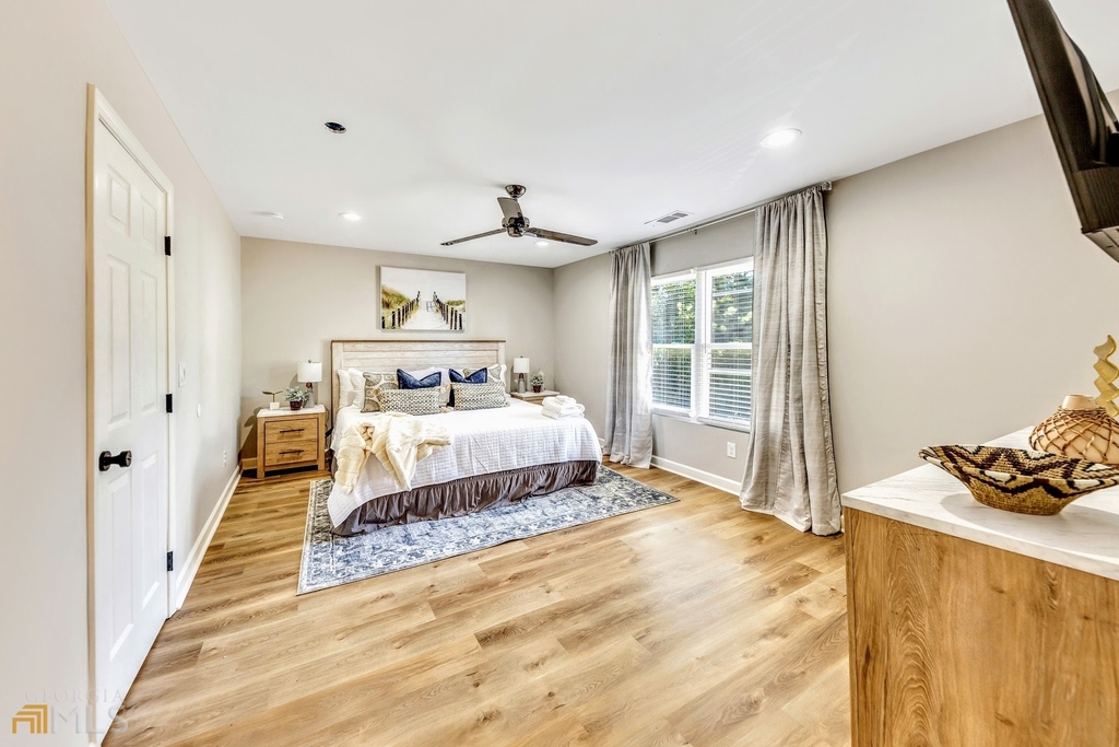1018 Falling Valley Court Se - Photo 20