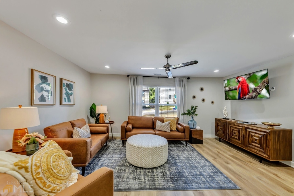 1018 Falling Valley Court Se - Photo 0
