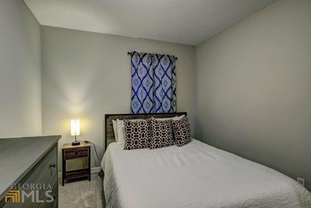 7271 Crestside Drive - Photo 16