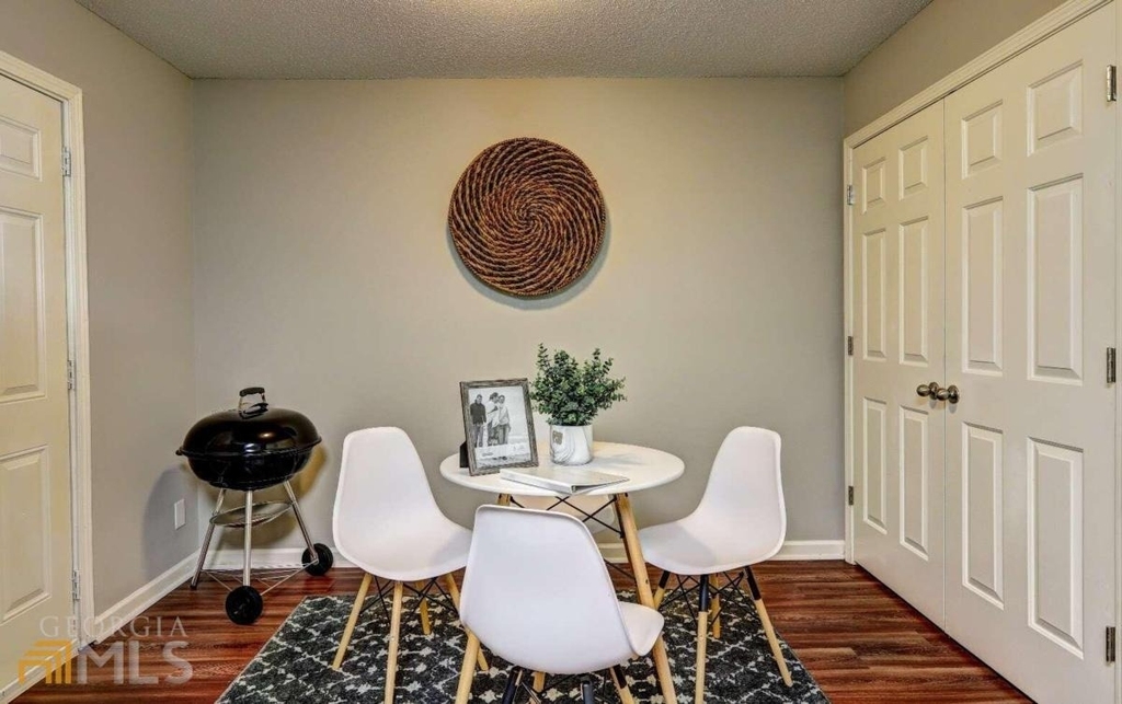 7271 Crestside Drive - Photo 7