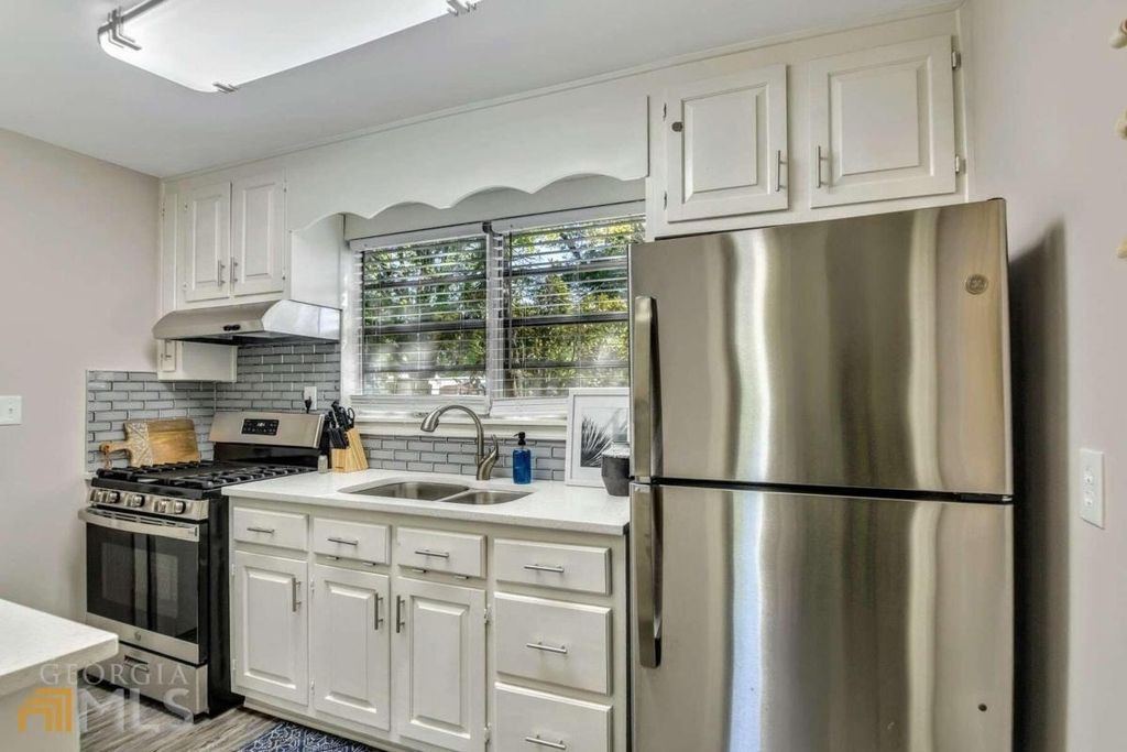 50 Oak Street - Photo 8