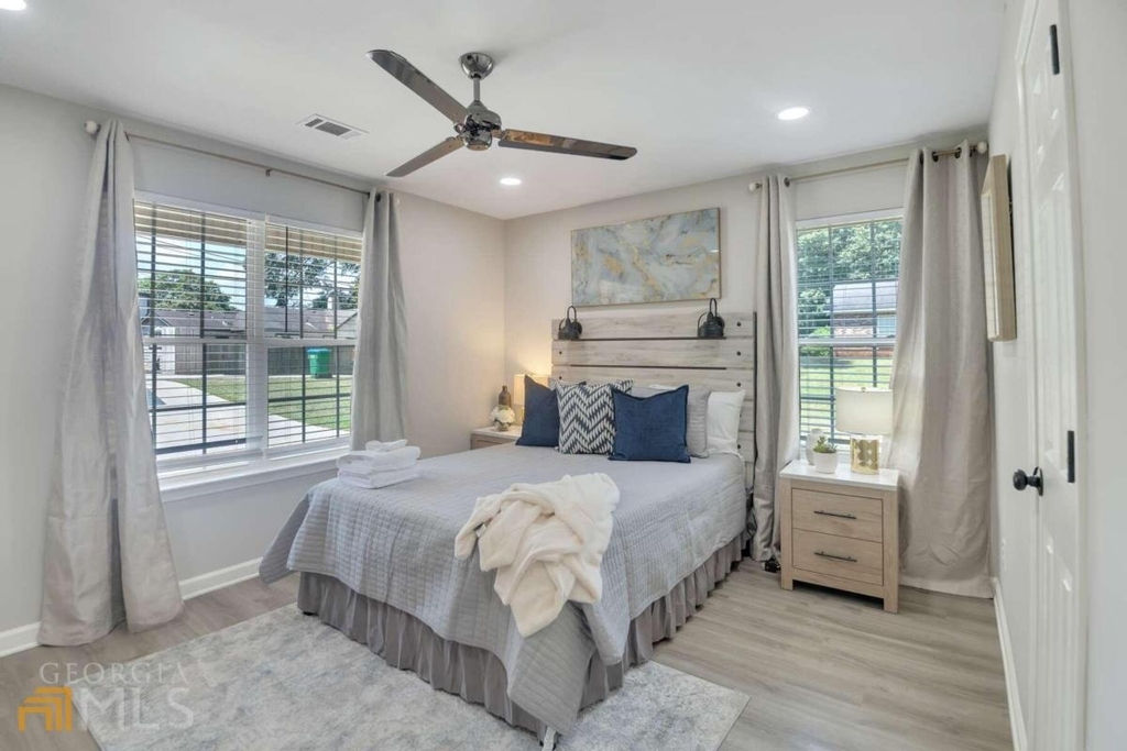 1748 Spring Road - Photo 6