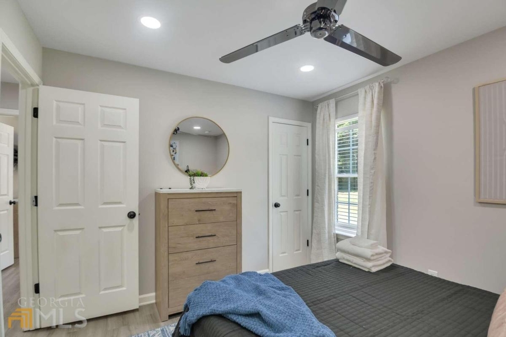 1748 Spring Road - Photo 11