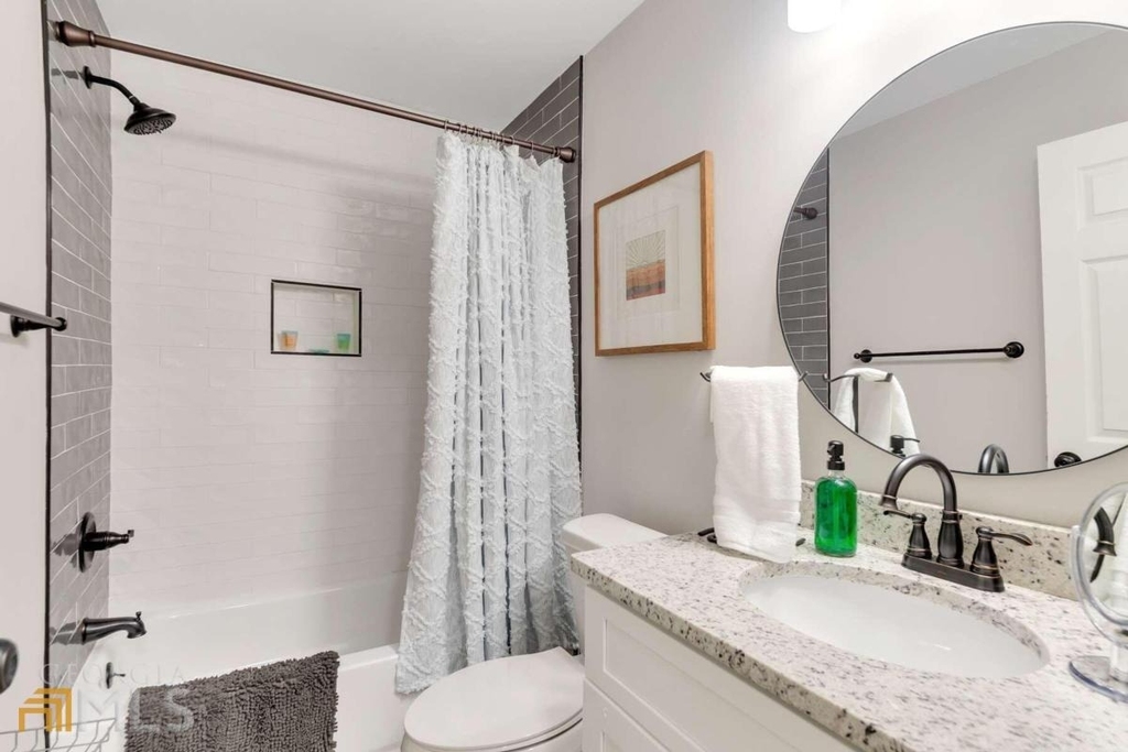 1738 Spring Road - Photo 5