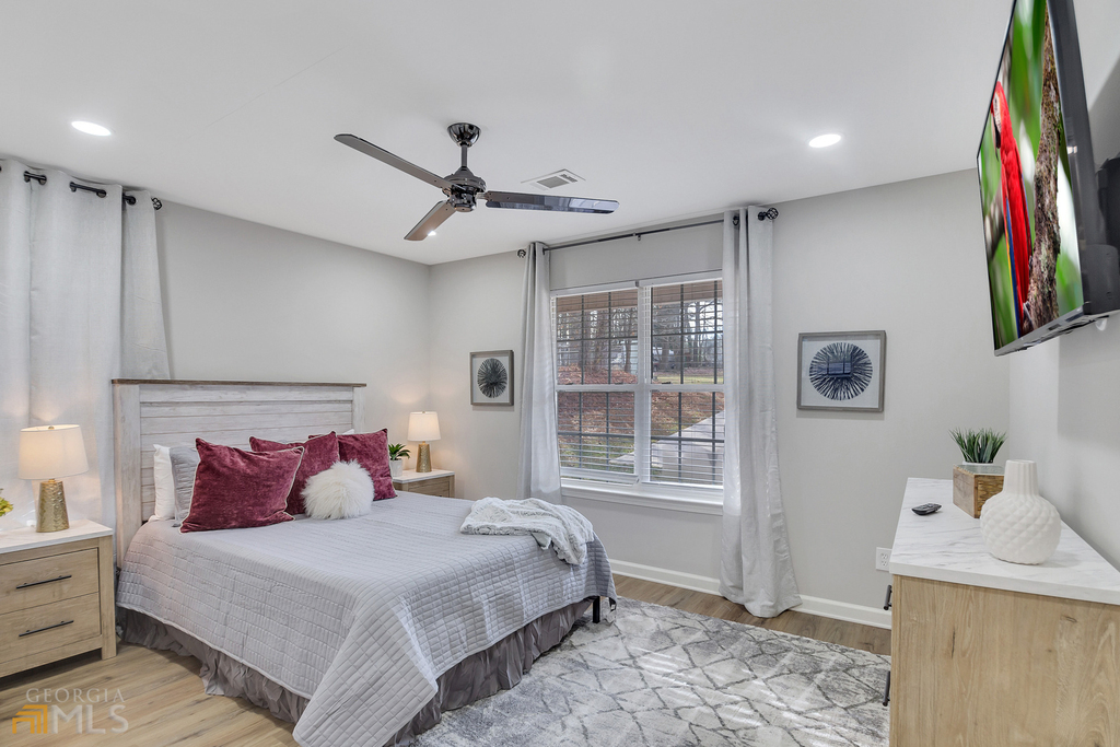 1734 Spring Road - Photo 11