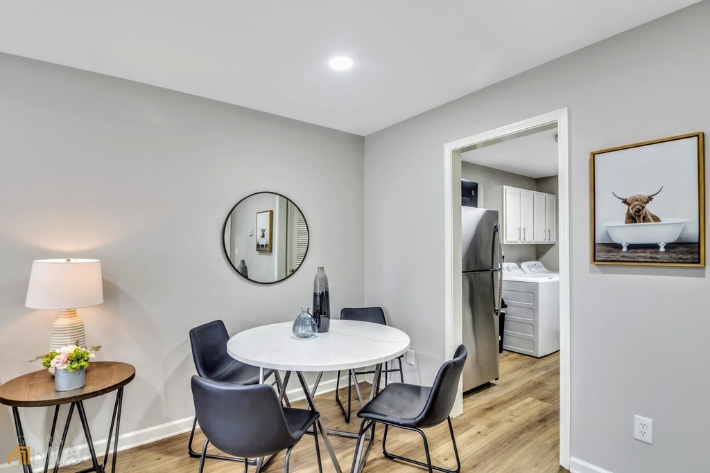 1734 Spring Road - Photo 2