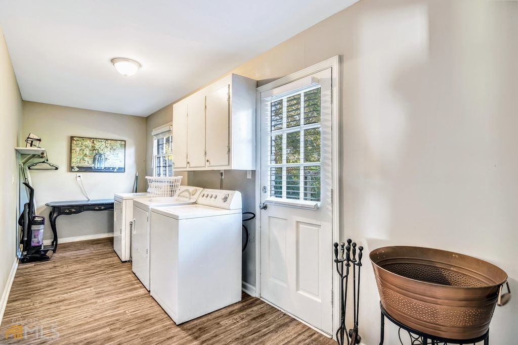 2532 Lakebrook Court - Photo 14