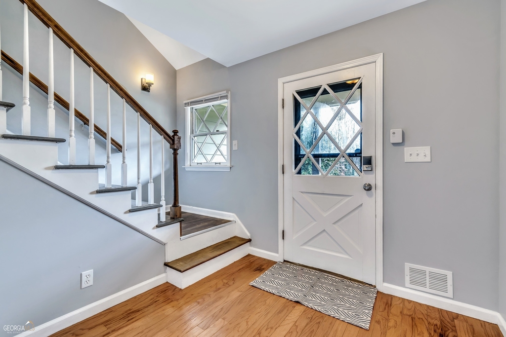 367 Autumn Lane Se - Photo 2