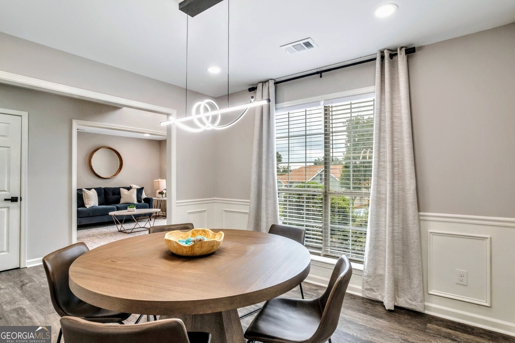 8008 Clearview Circle - Photo 6