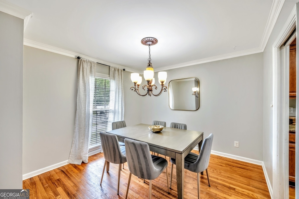 801 Mockingbird Lane - Photo 5
